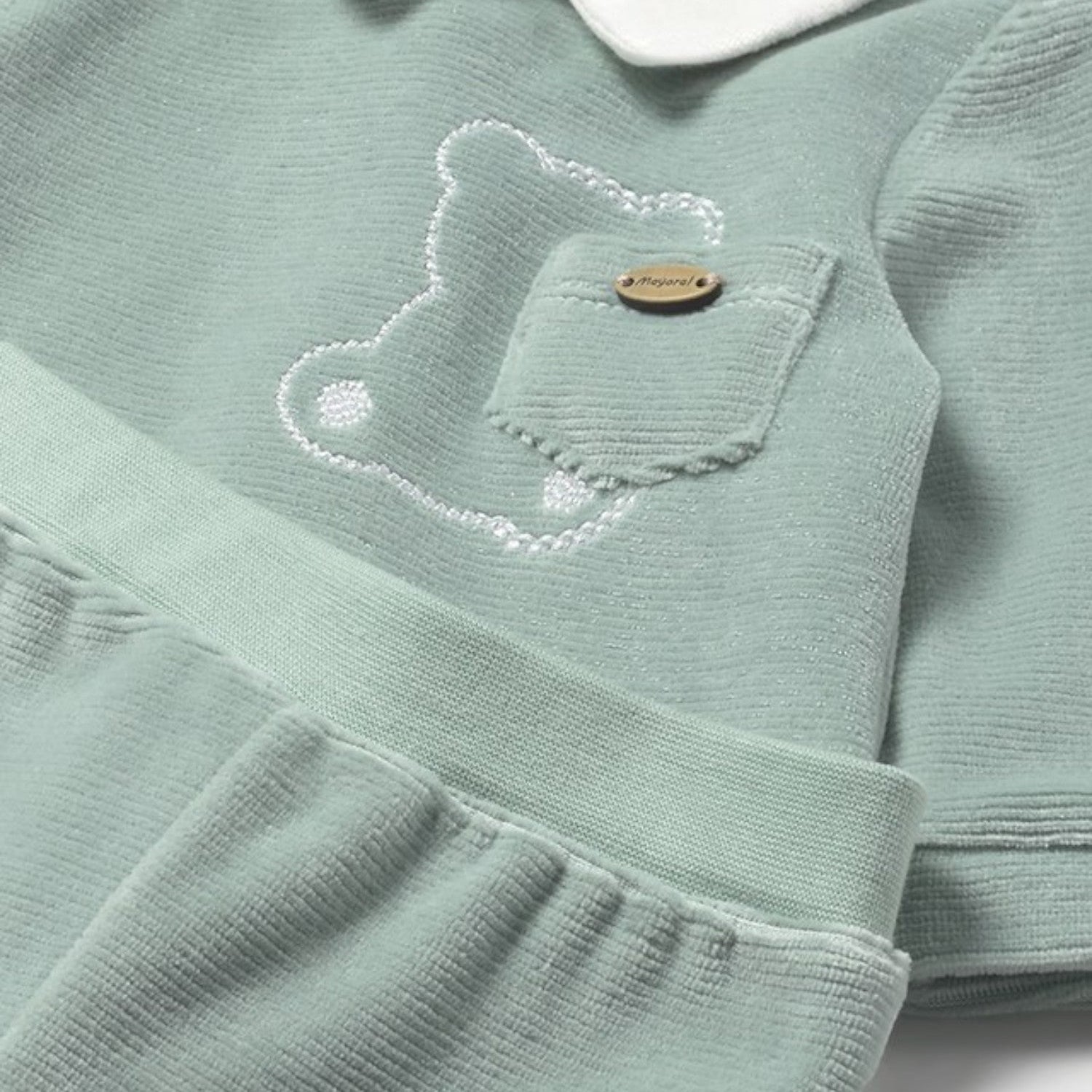 Newborn baby's complete outfit, SKY 2562/67
