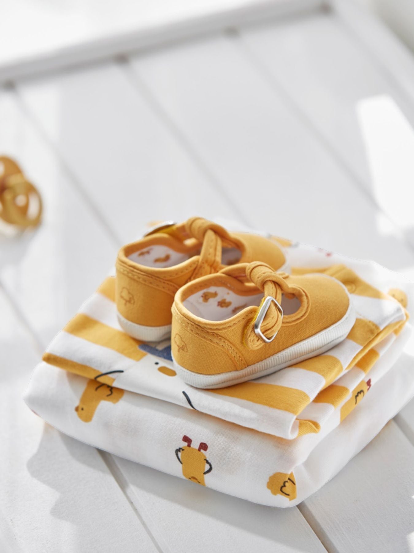 Scarpetta in tela Bimbo GIALLO 9731/M -  NANU' BABY