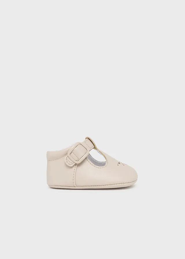 Scarpe Cerimonia Bimbo Beige 9886/002 by MAYORAL