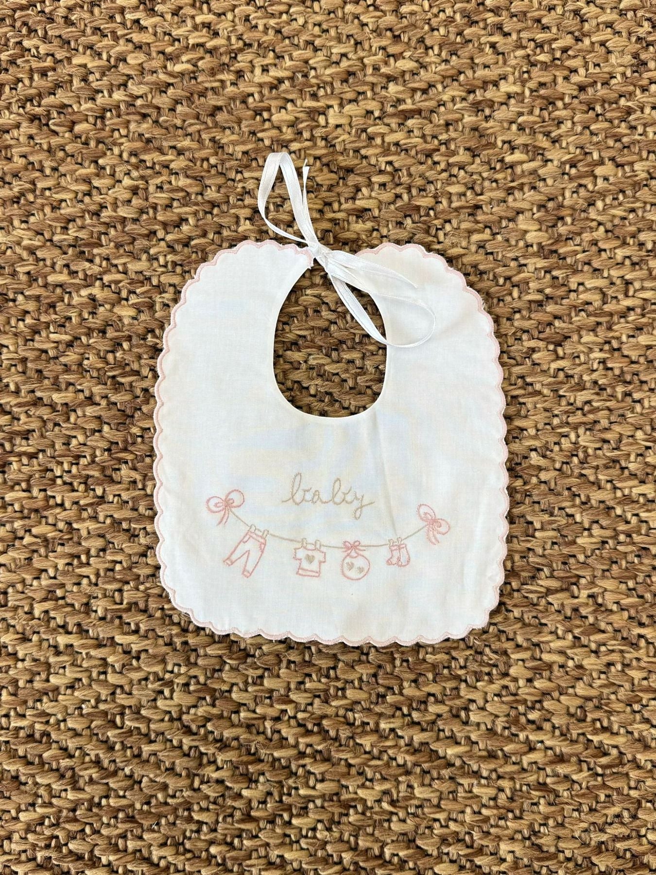 Bavetta ricamata a mano Neonata ROSA CLOTHES BAV 10/R -  NANU' BABY
