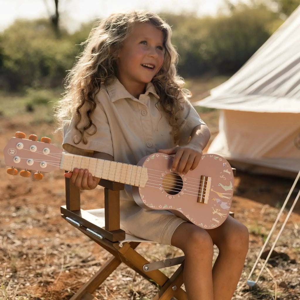Chitarra in legno Rosa LD7471 by LITTLE DUTCH