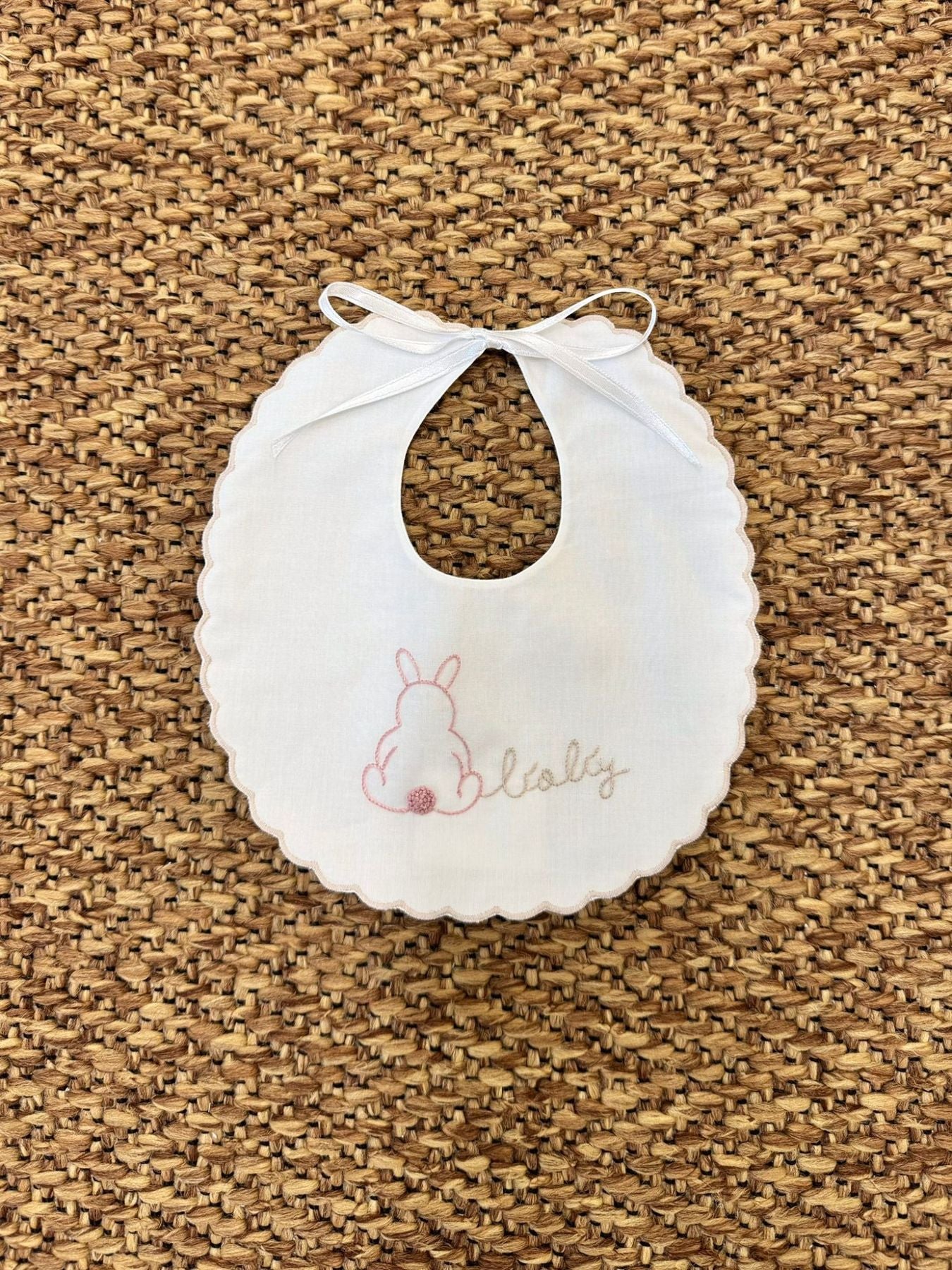 Bavetta ricamata a mano Neonata ROSA BUNNY BAV 10 BIS/R -  NANU' BABY
