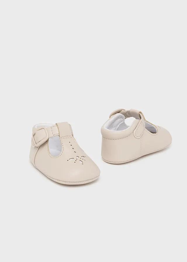 Scarpe Cerimonia Bimbo Beige 9886/002 by MAYORAL
