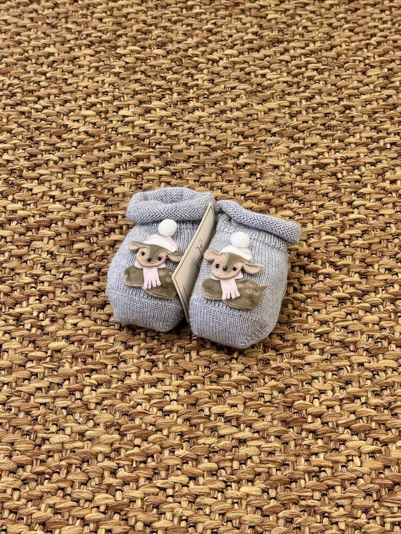 Babbucce Cerbiatto con cappellino e sciarpa Neonata GRIGIO 30577/N4 -  NANU' BABY