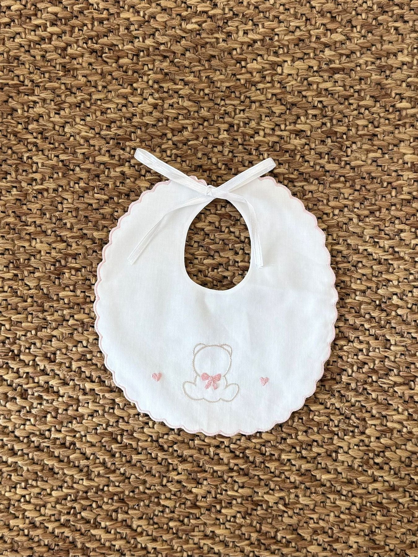 Bavetta ricamata a mano Neonata ROSA TEDDY BAV/R -  NANU' BABY