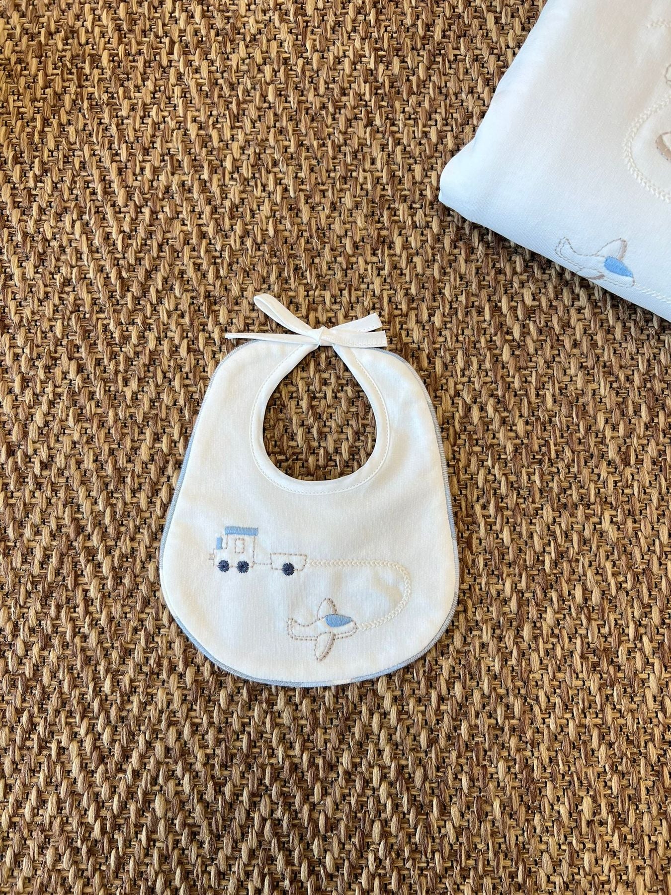 Bavetta in cotone con ricamo Neonato VANIGLIA IG66BAV -  NANU' BABY
